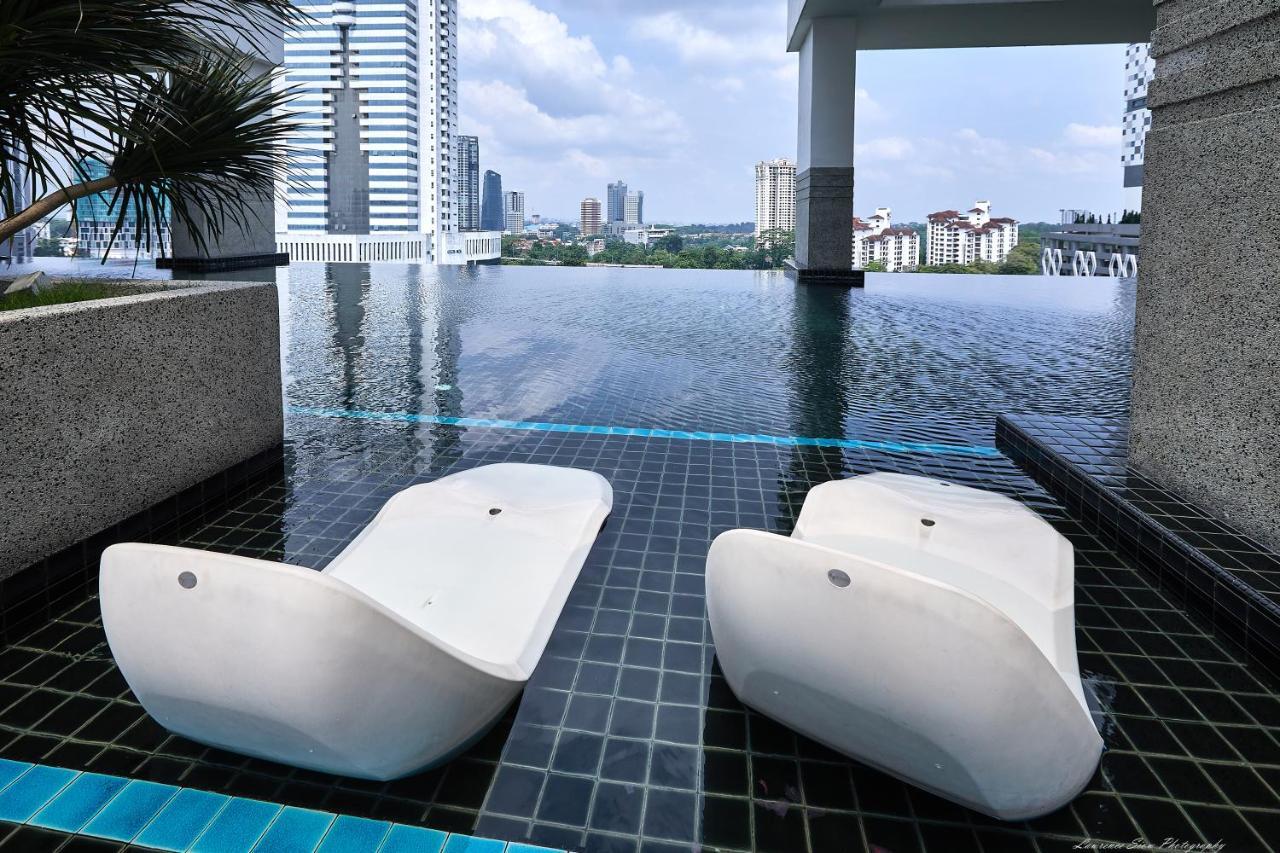 Twin Galaxy Residences 1+1 @